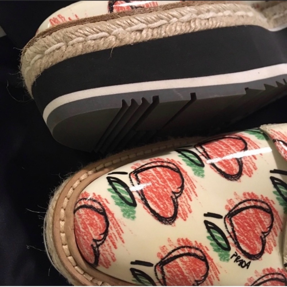 Prada- Heart Print Platform Sneakers / Oxford - PATENT LEATHER - NWT - Picture 5 of 8